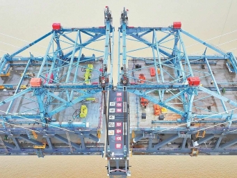 中山东环香山大桥合龙，珠江口竖起形如风琴新地标